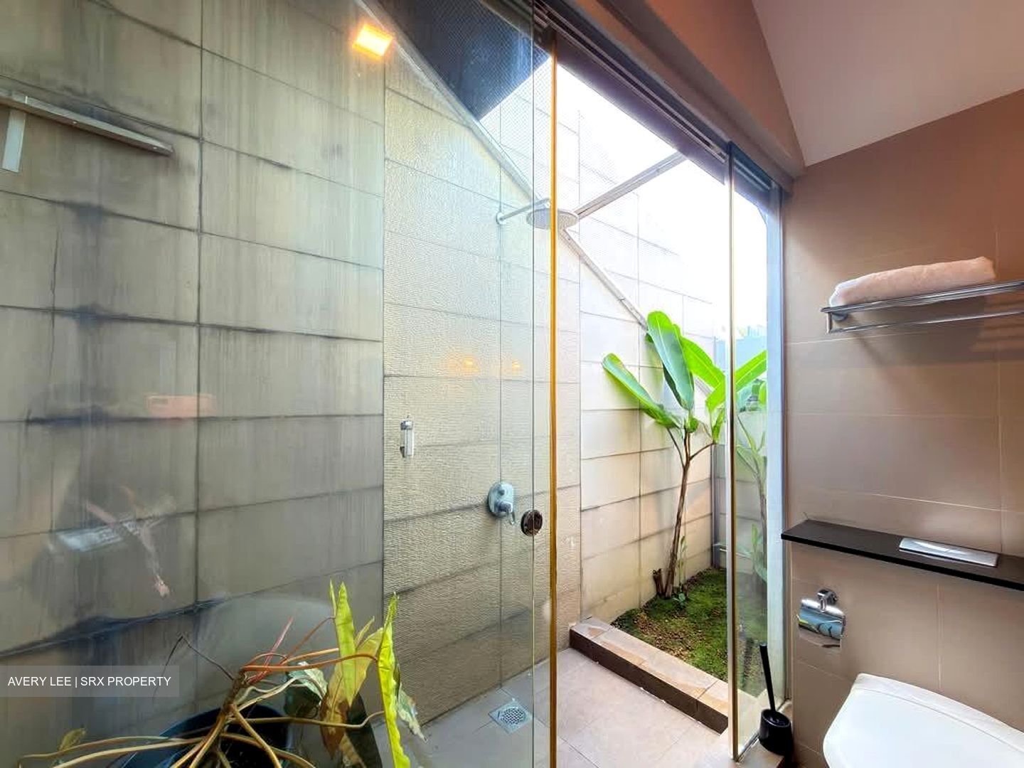 Seletar Hills Estate (D28), Terrace #604816021